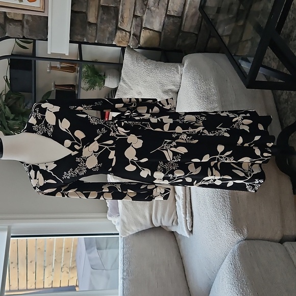 Nwt h&m floral dress Small - Picture 1 of 3
